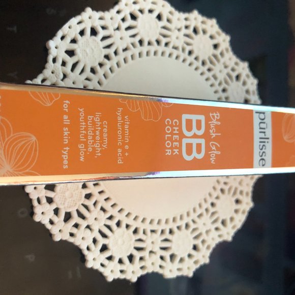 COPY - 💥 Youth Glow Vitamin C CC cream. SPF 50 - Picture 2 of 8